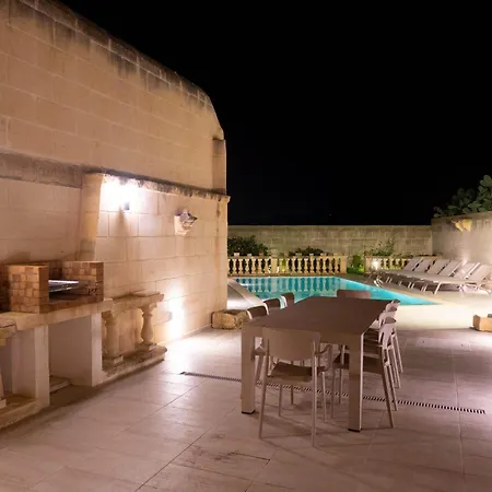 Surwig Vacation Townhouse * Kerċem